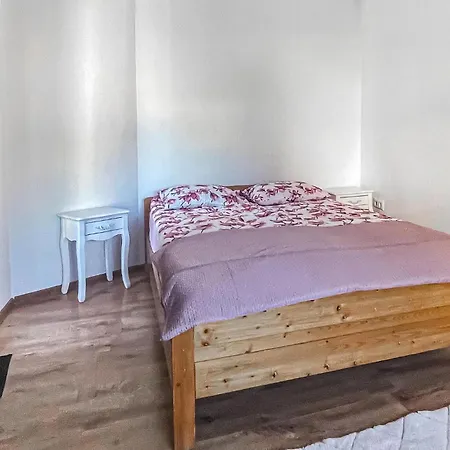 2 Bedroom Gorgeous In