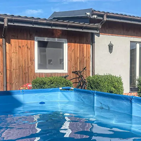 2 Bedroom Gorgeous In Postomino